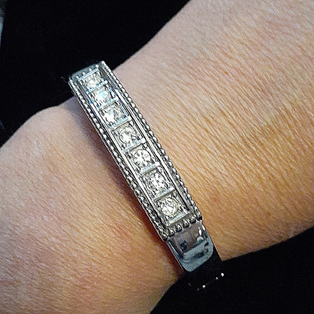 Clear cz bangle
